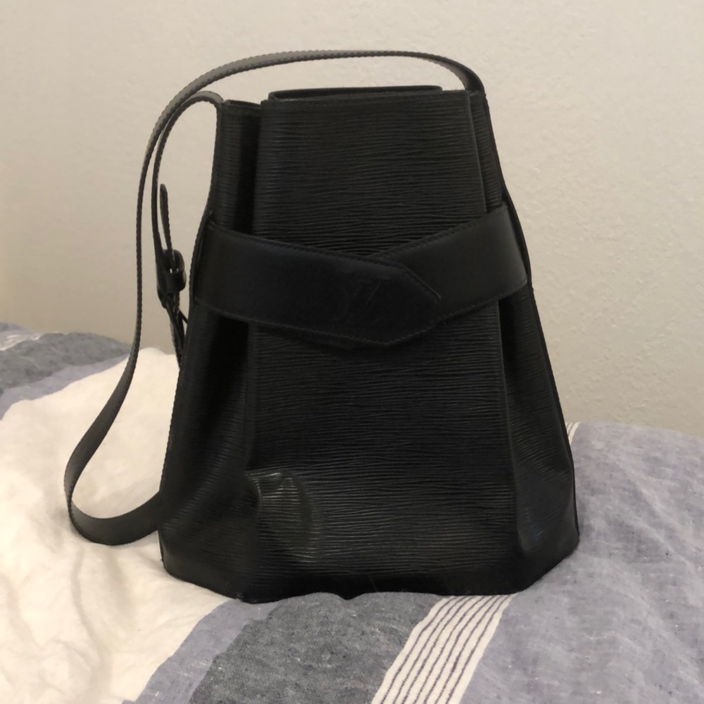 Louis Vuitton Epi Leather Bucket Bag in Black